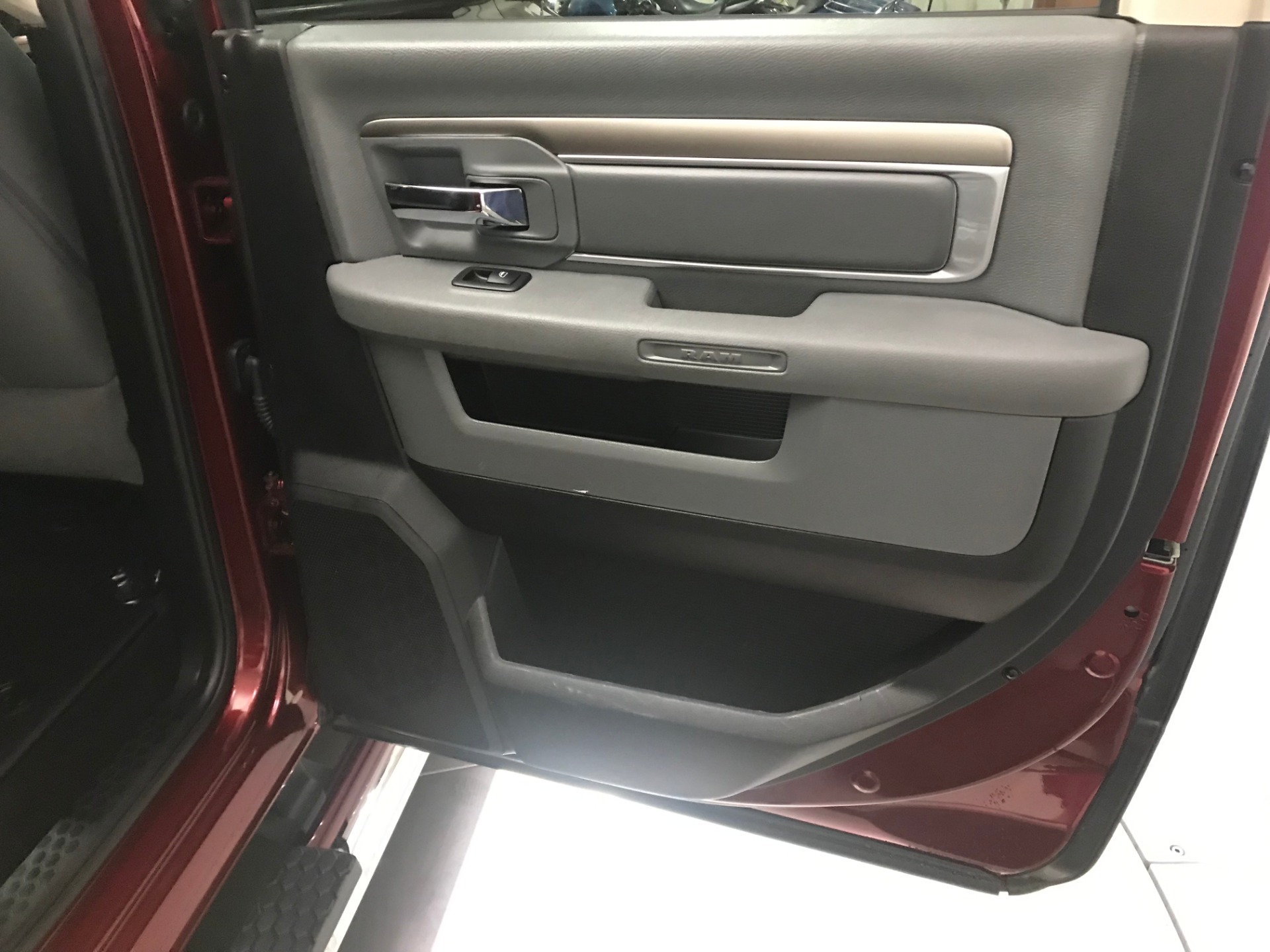 Used-2016-Ram-1500-pickup-SLT-Big-Horn-4X4