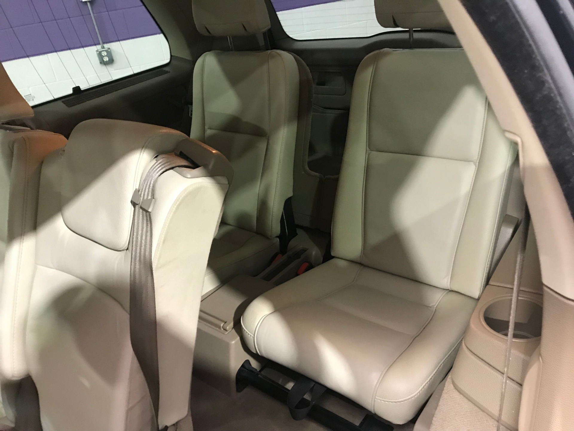 Used-2010-Volvo-XC90-32-AWD