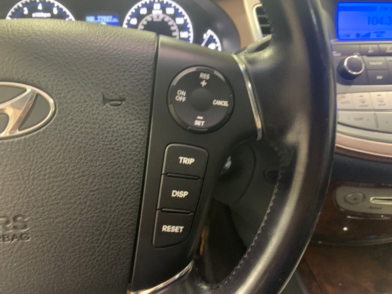 Used-2009-Hyundai-Genesis-38L-V6