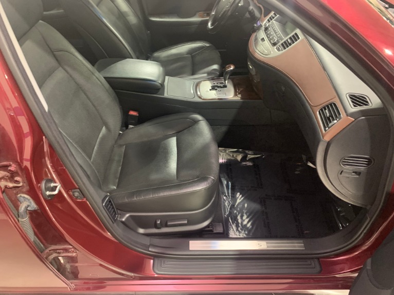 Used-2009-Hyundai-Genesis-38L-V6