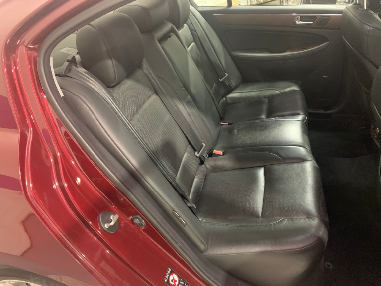 Used-2009-Hyundai-Genesis-38L-V6