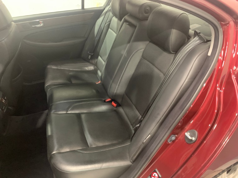 Used-2009-Hyundai-Genesis-38L-V6