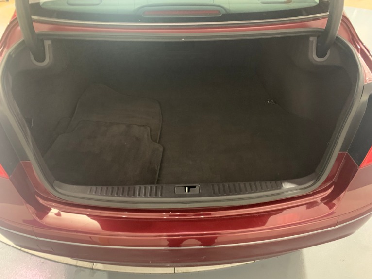 Used-2009-Hyundai-Genesis-38L-V6