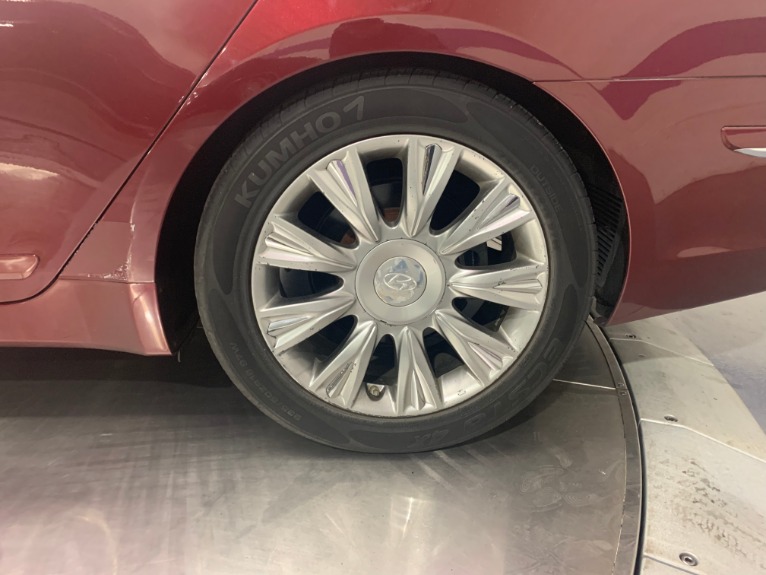Used-2009-Hyundai-Genesis-38L-V6
