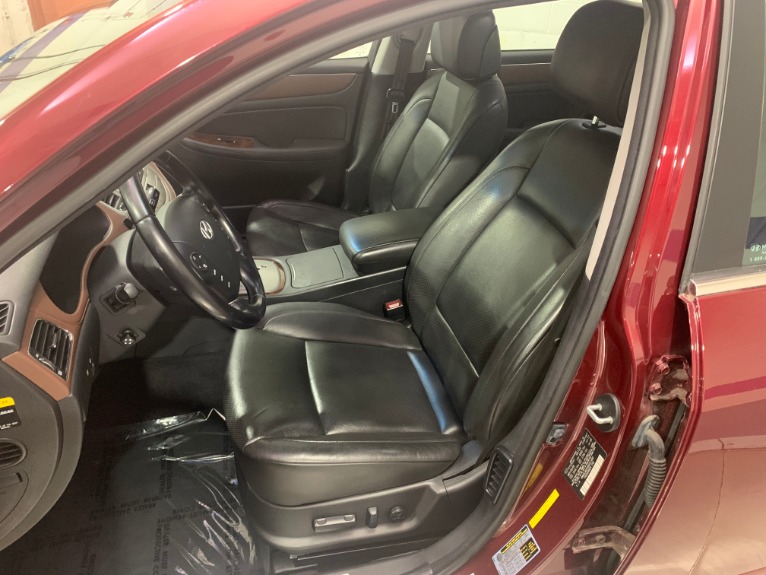 Used-2009-Hyundai-Genesis-38L-V6