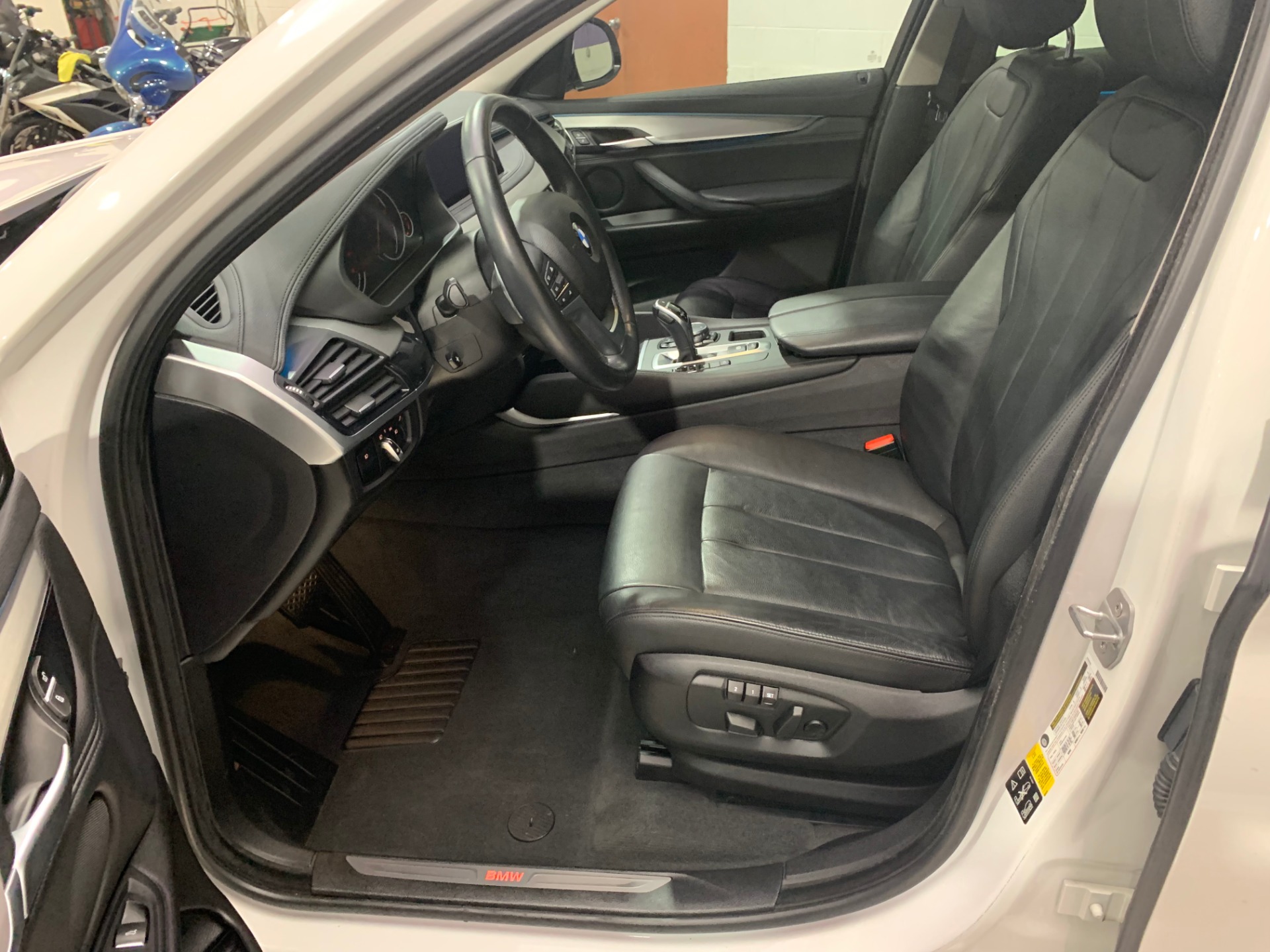 Used-2016-BMW-X6-xDrive35i