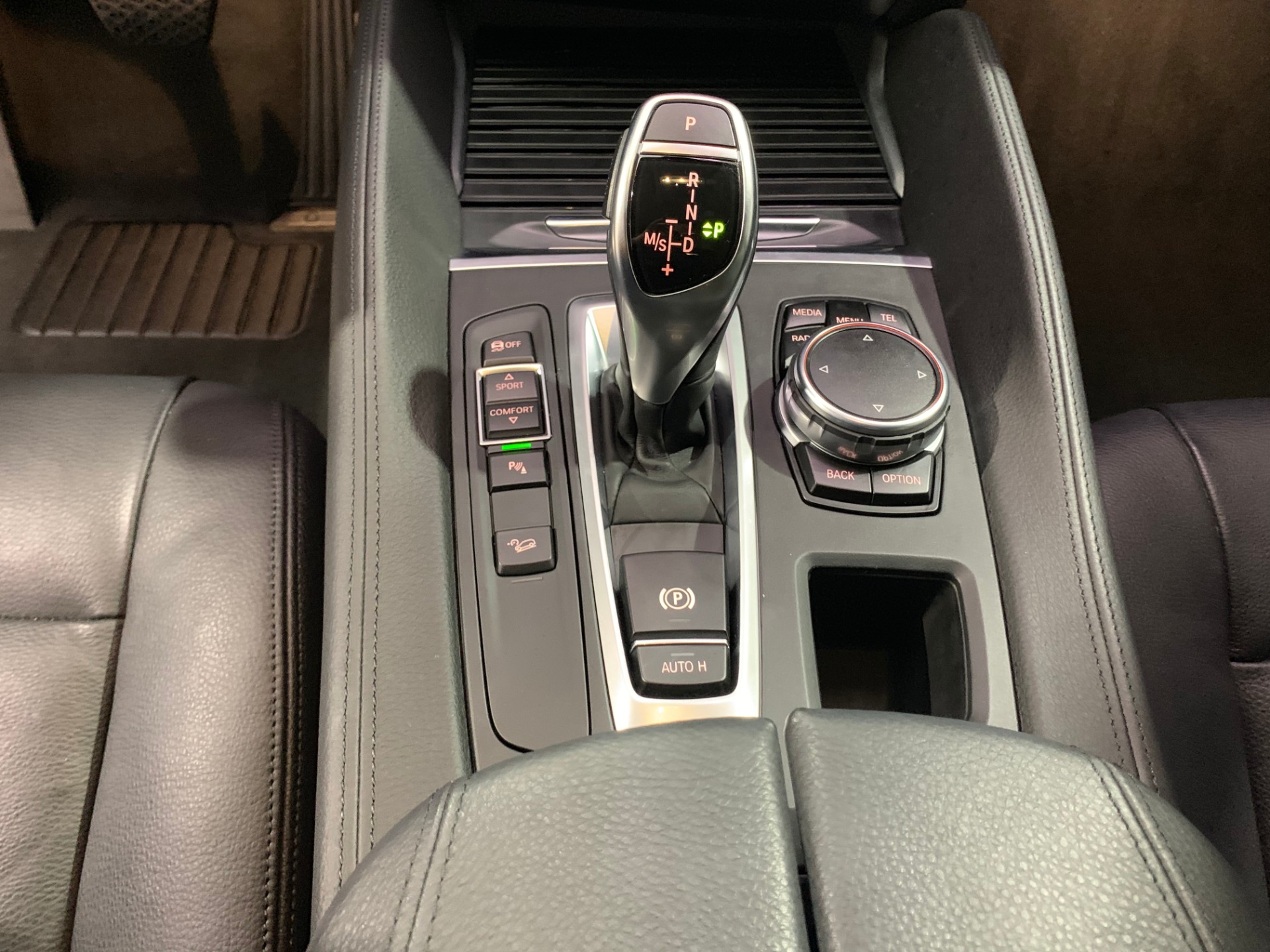 Used-2016-BMW-X6-xDrive35i