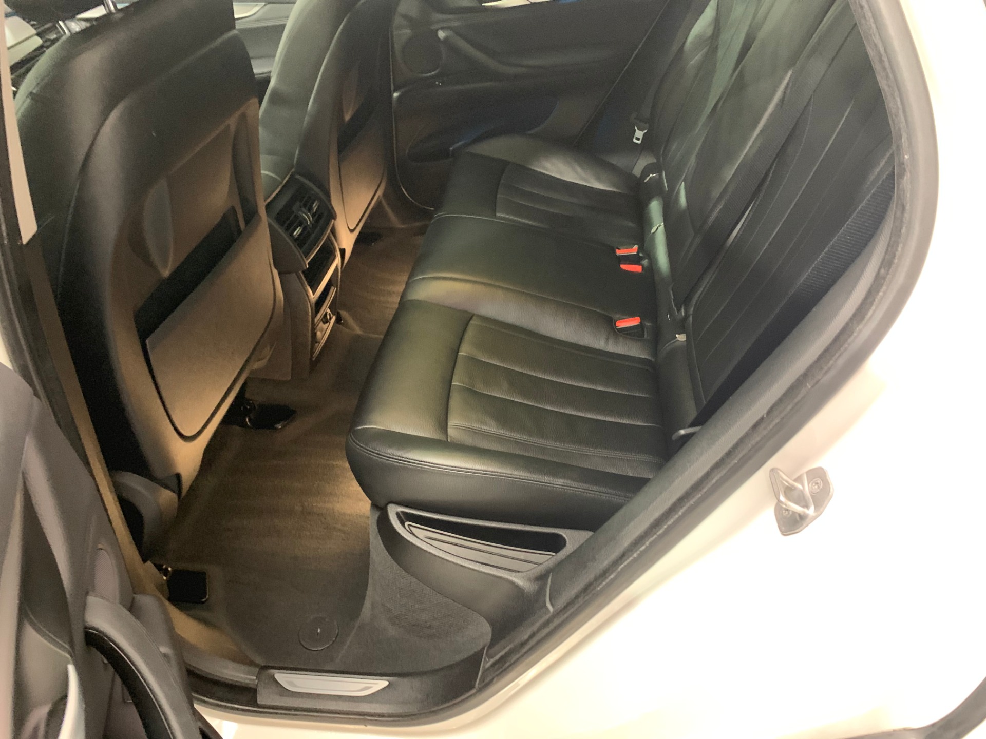 Used-2016-BMW-X6-xDrive35i