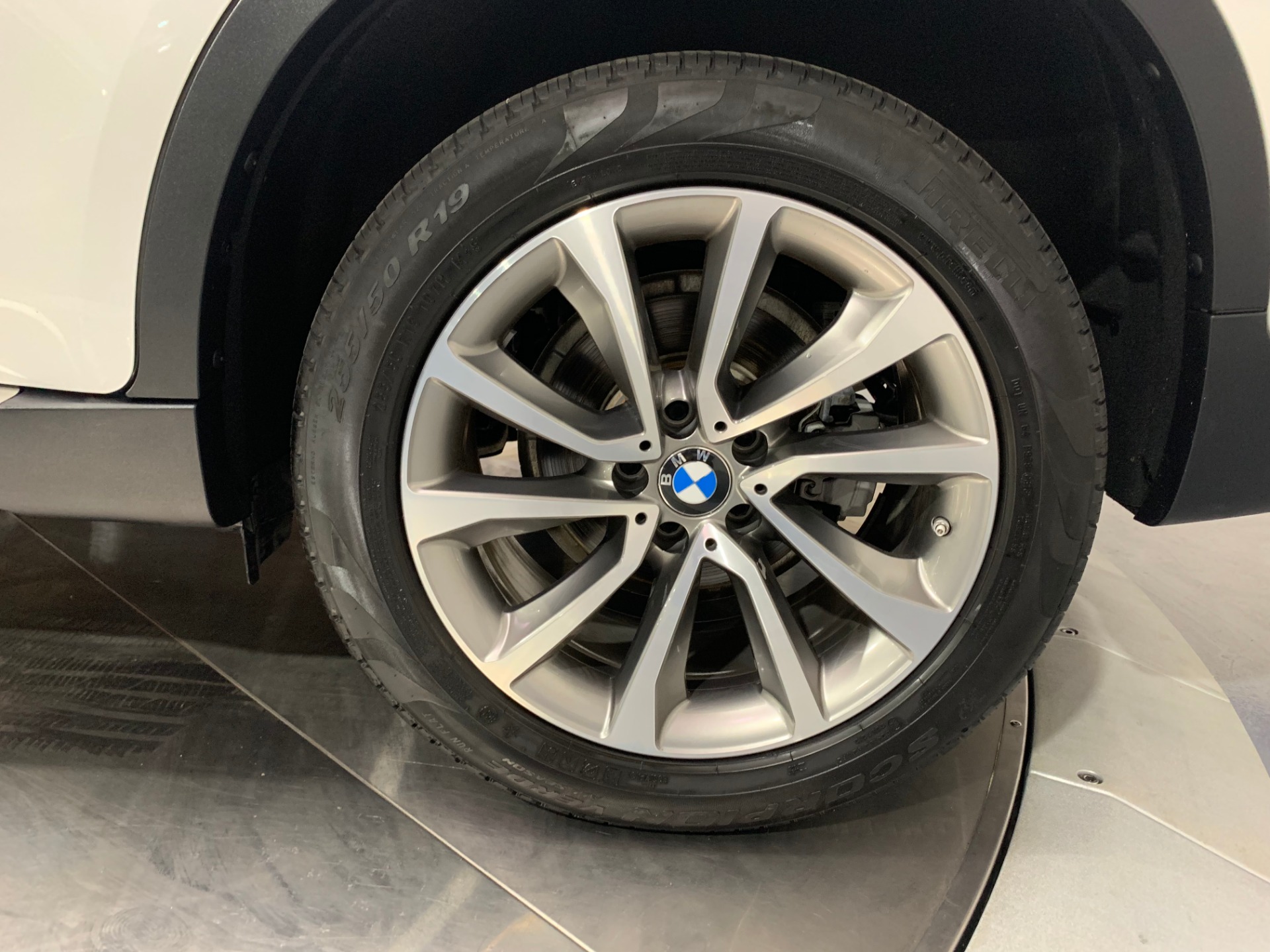 Used-2016-BMW-X6-xDrive35i