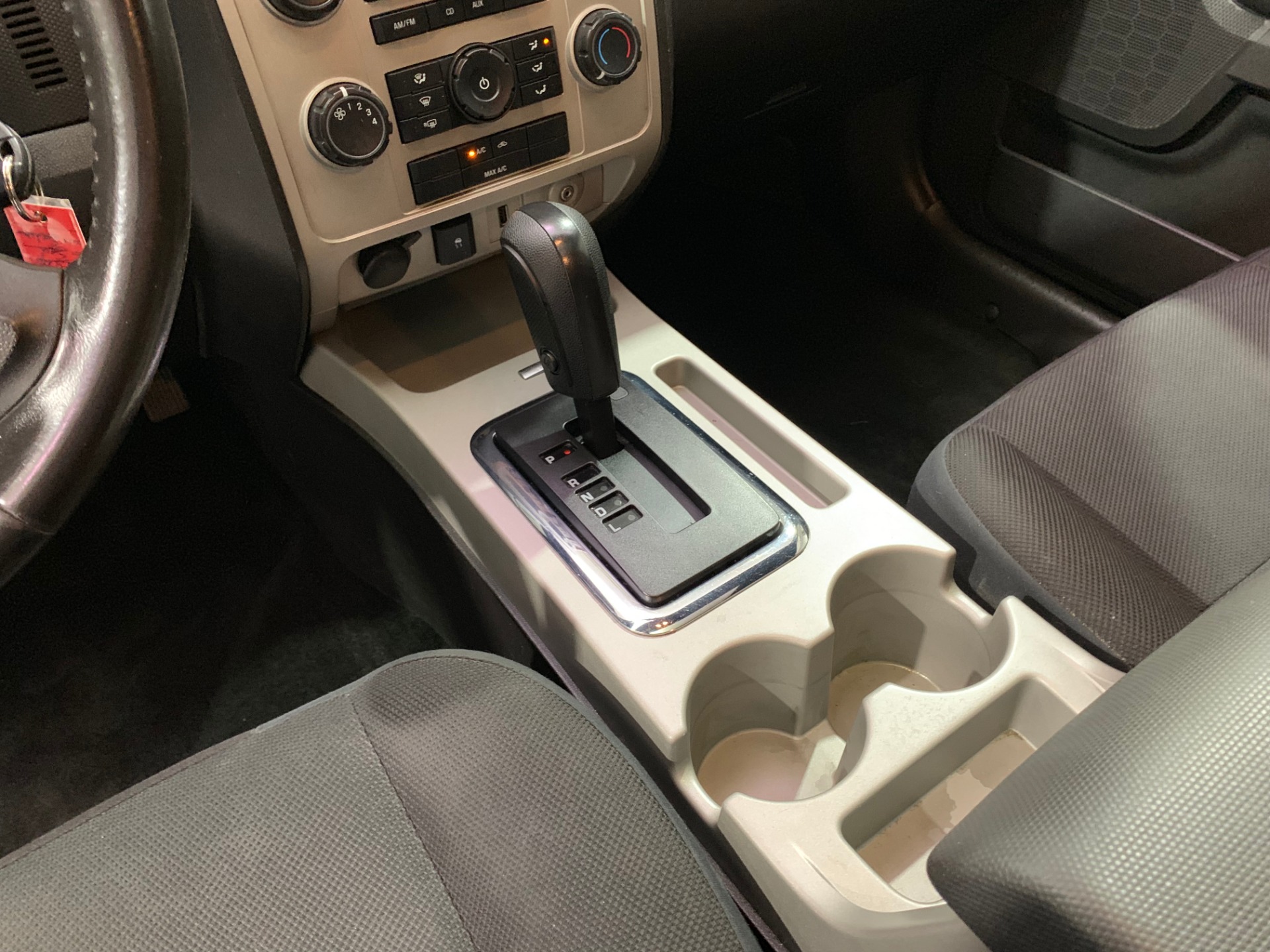 Used-2010-Ford-Escape-XLT