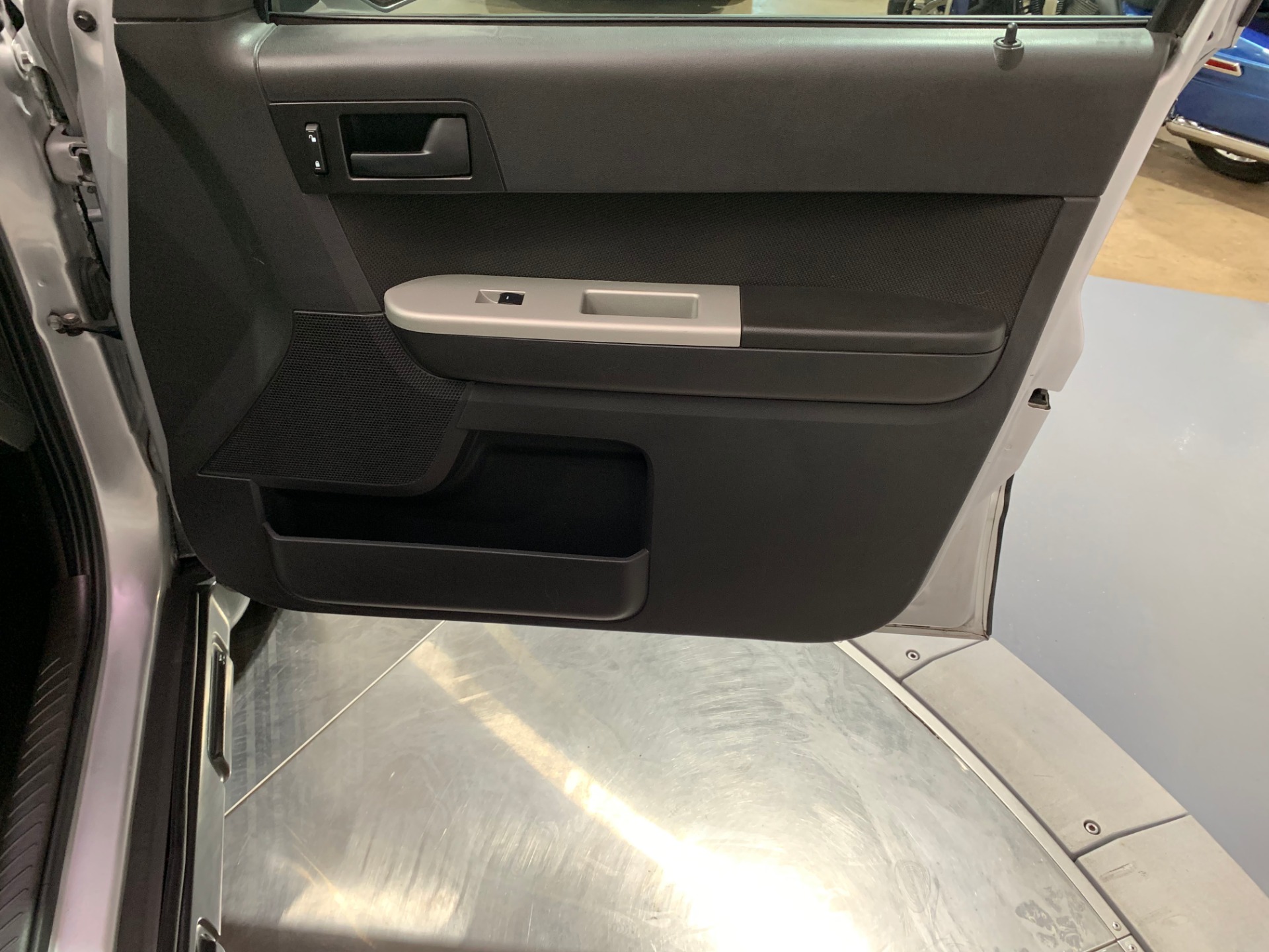 Used-2010-Ford-Escape-XLT