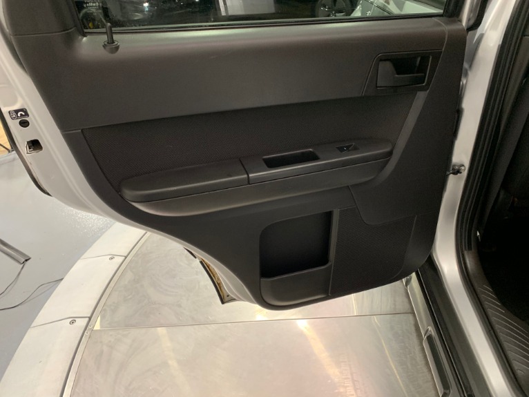 Used-2010-Ford-Escape-XLT