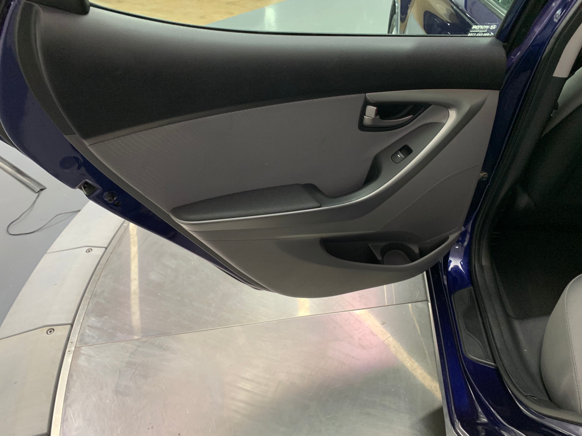 Used-2012-Hyundai-Elantra-Limited-FWD