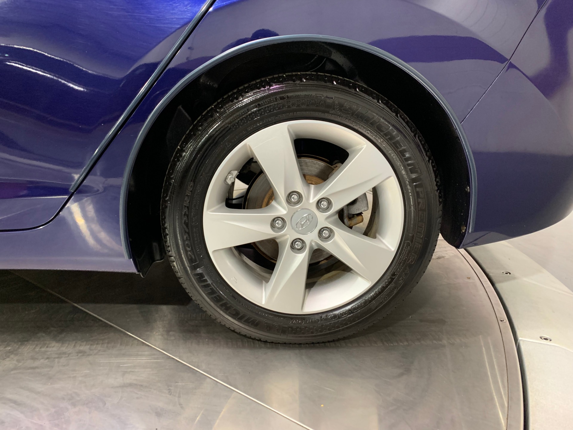 Used-2012-Hyundai-Elantra-Limited-FWD