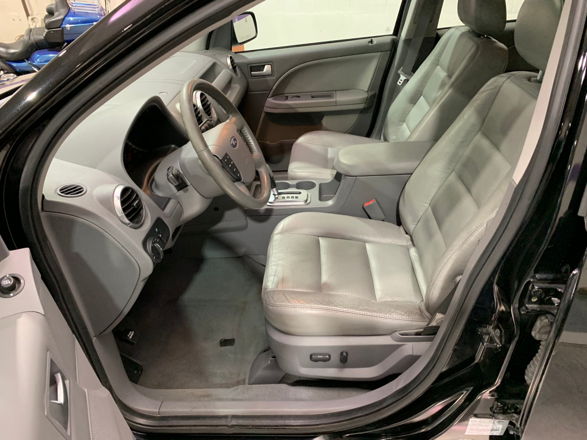 Used-2006-Ford-Freestyle-SEL-FWD