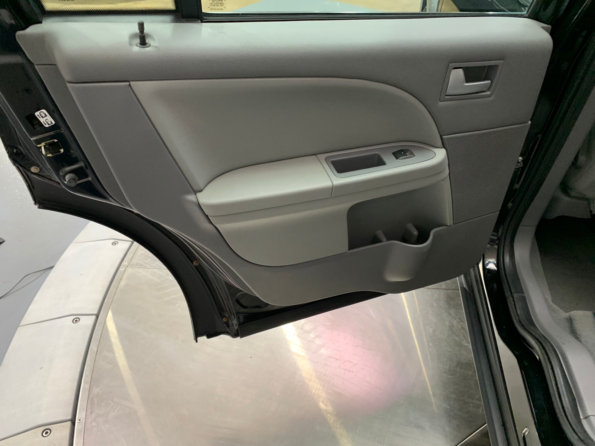 Used-2006-Ford-Freestyle-SEL-FWD