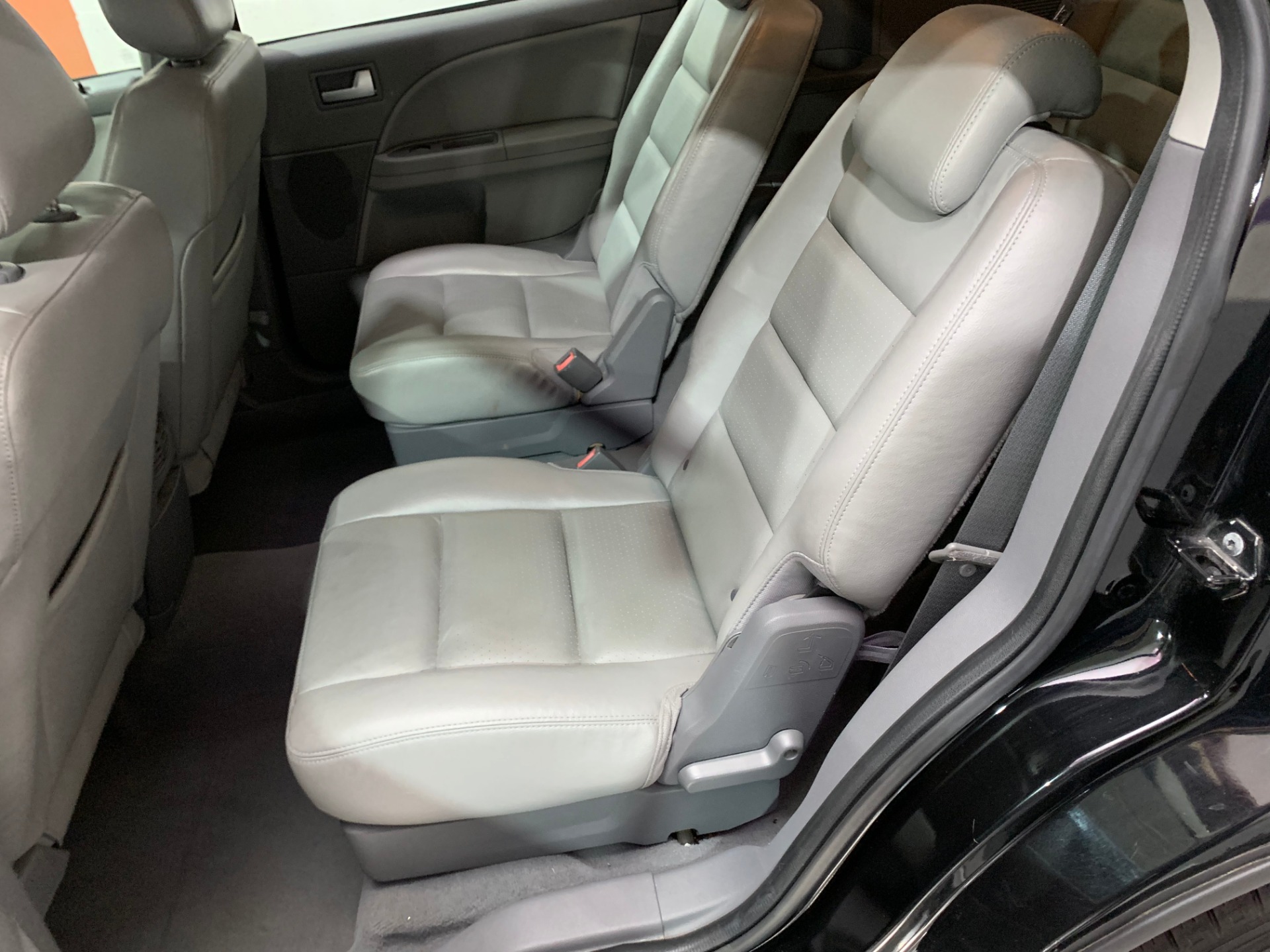Used-2006-Ford-Freestyle-SEL-FWD