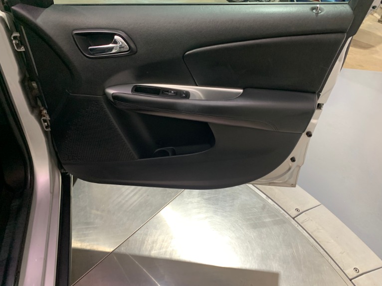 Used-2012-Dodge-Journey-SXT-FWD