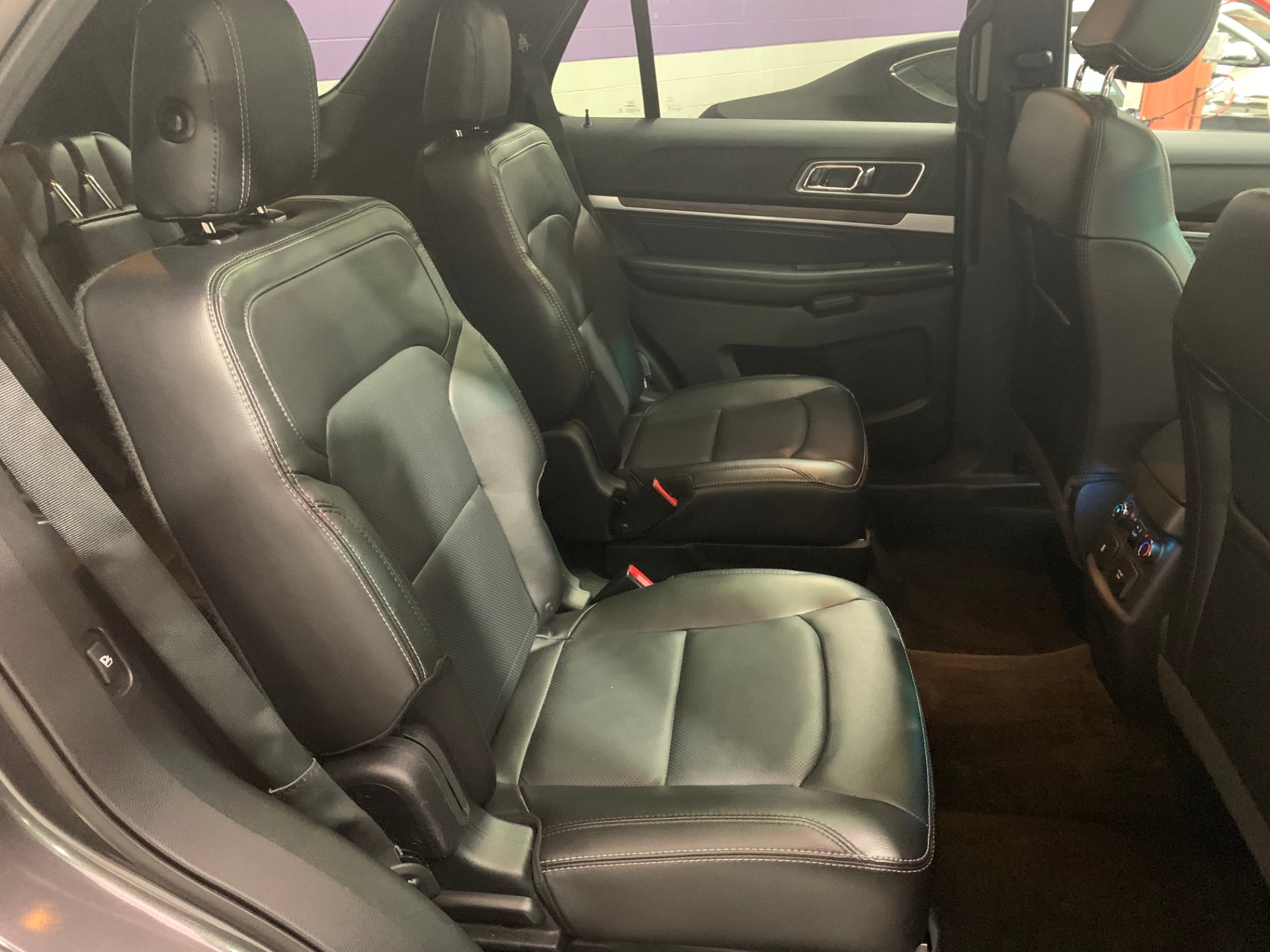 Used-2017-Ford-Explorer-Limited-AWD