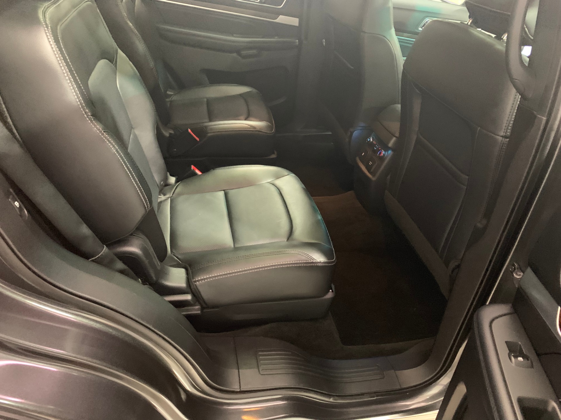 Used-2017-Ford-Explorer-Limited-AWD