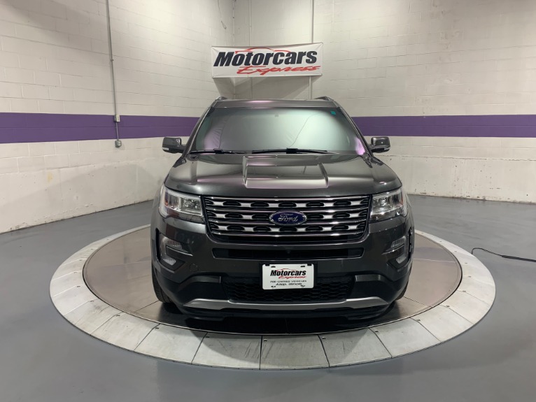 Used-2017-Ford-Explorer-Limited-AWD
