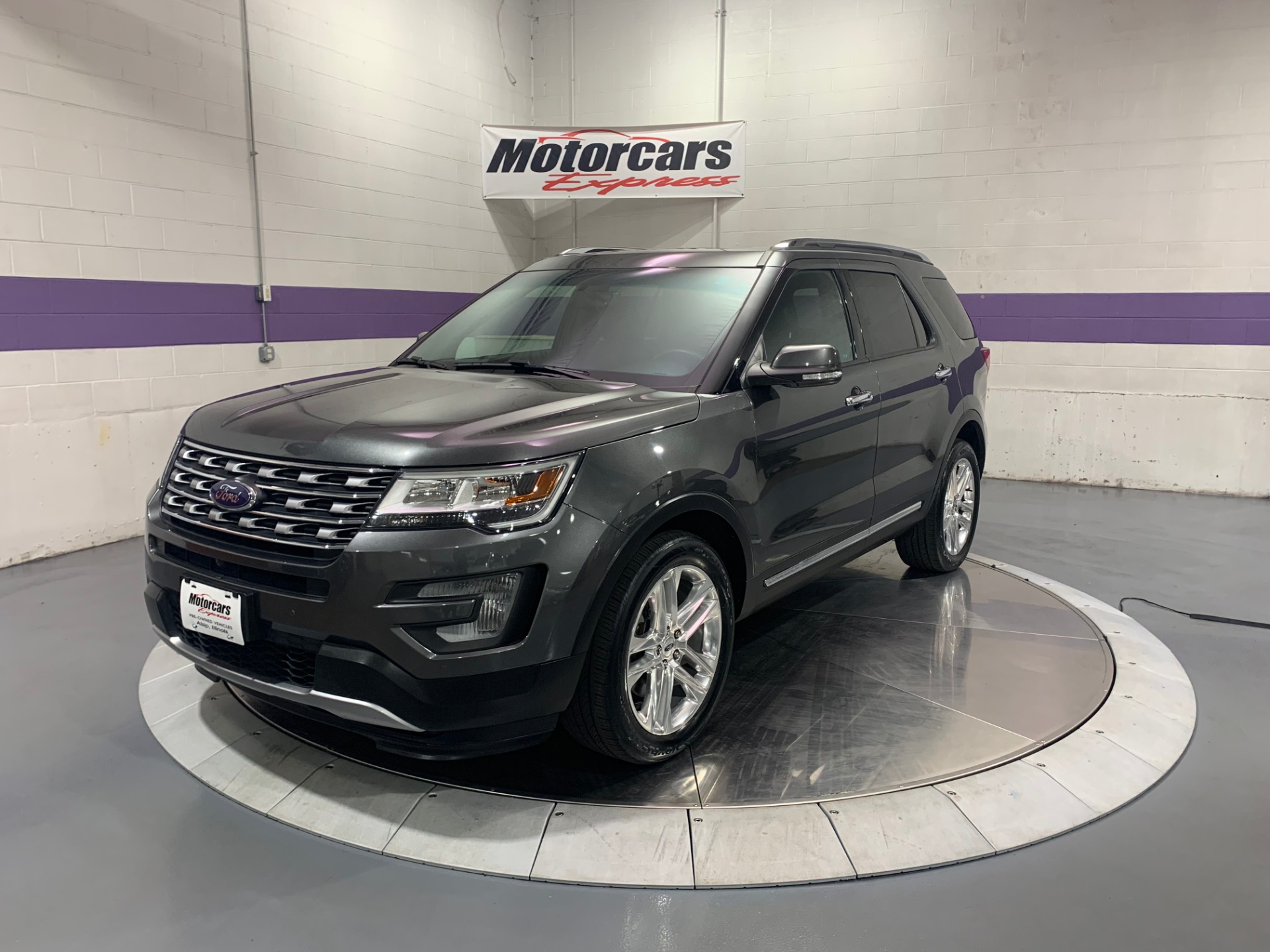 Used-2017-Ford-Explorer-Limited-AWD