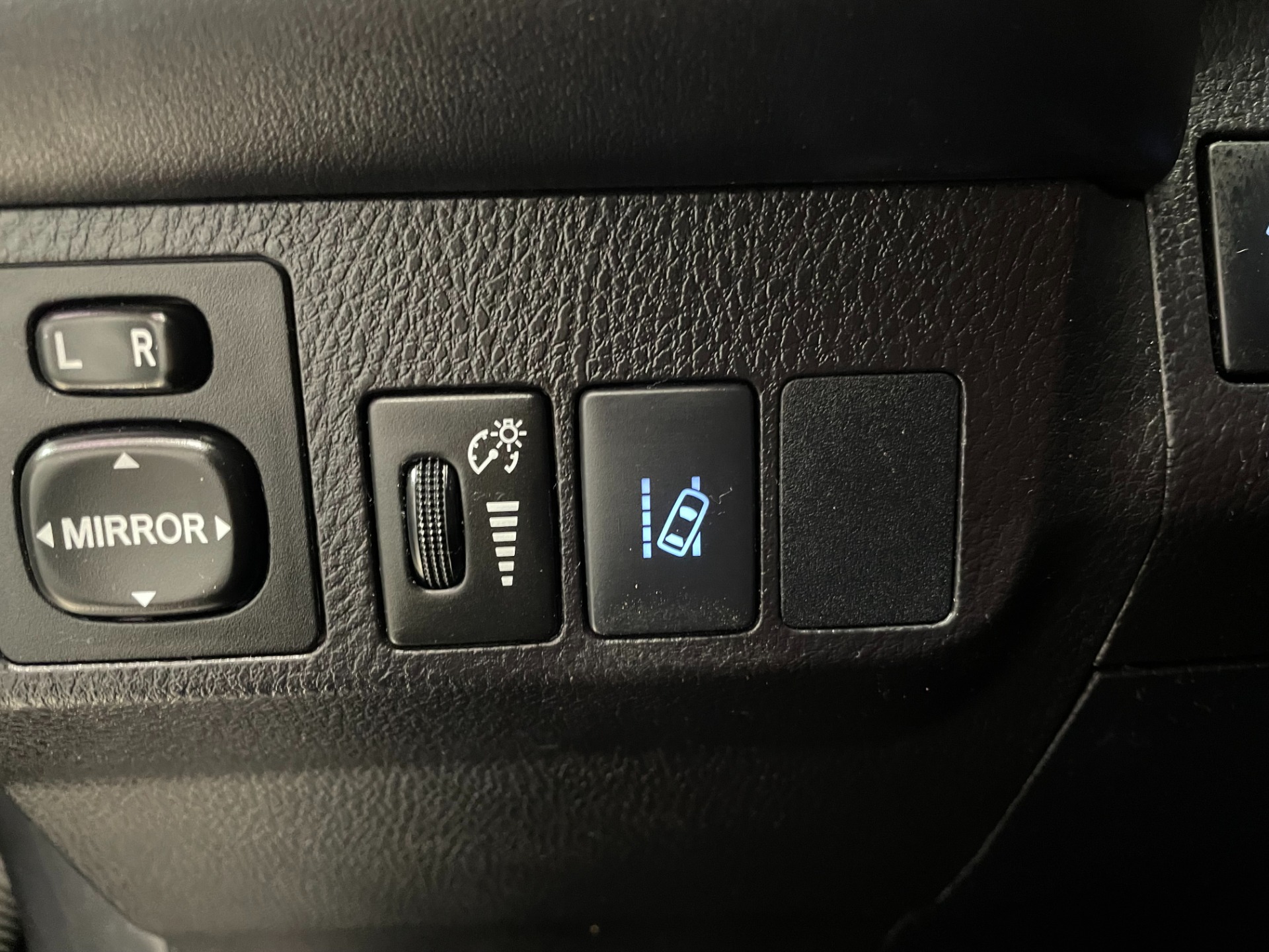 Used-2017-Toyota-RAV4-Limited-AWD