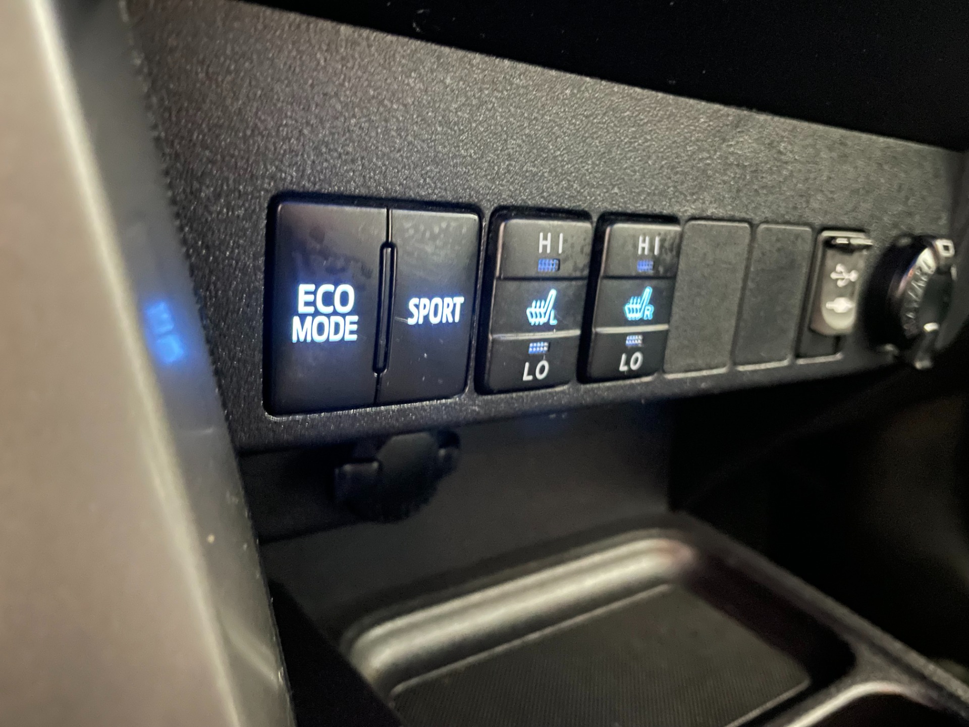 Used-2017-Toyota-RAV4-Limited-AWD