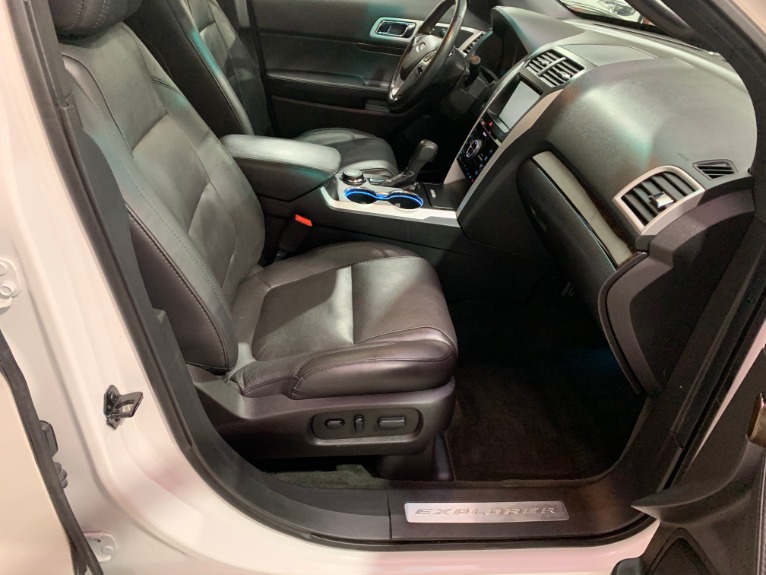 Used-2015-Ford-Explorer-Limited-AWD
