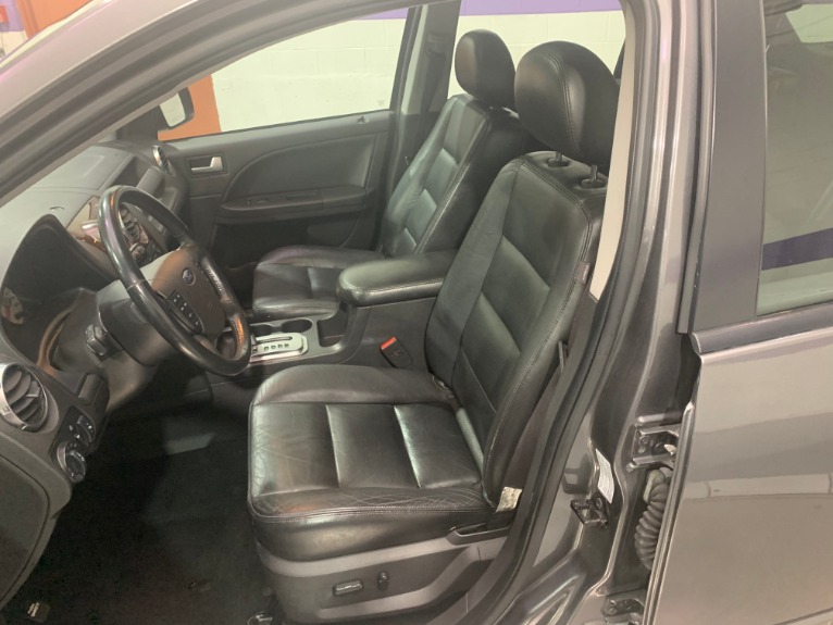 Used-2005-Ford-Freestyle-Limited-AWD