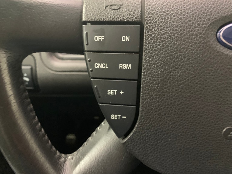 Used-2005-Ford-Freestyle-Limited-AWD