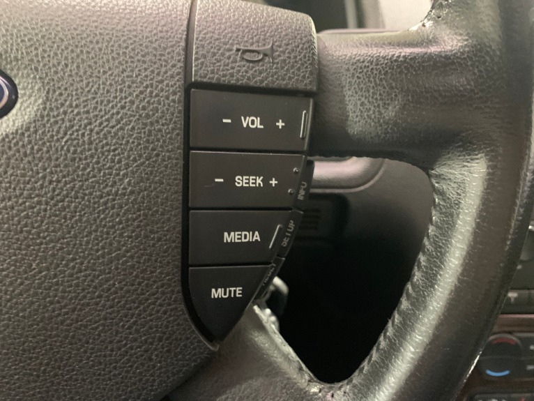 Used-2005-Ford-Freestyle-Limited-AWD