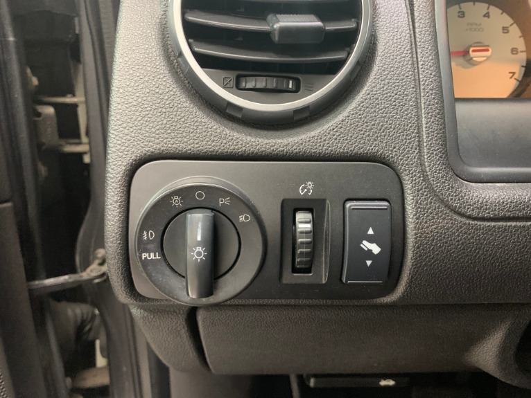 Used-2005-Ford-Freestyle-Limited-AWD