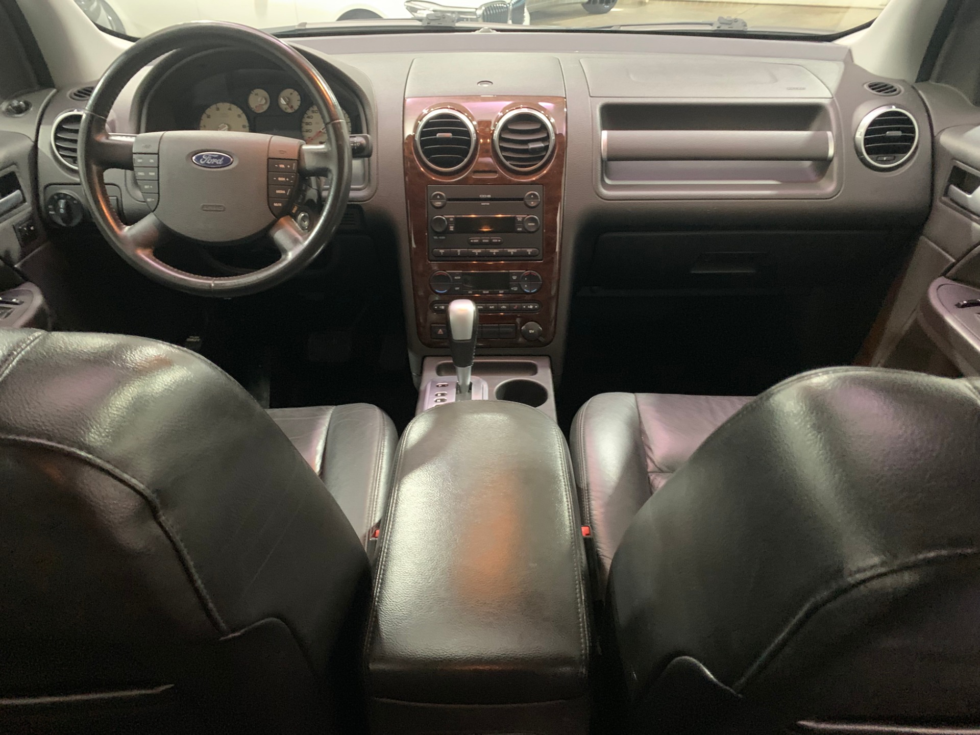 Used-2005-Ford-Freestyle-Limited-AWD