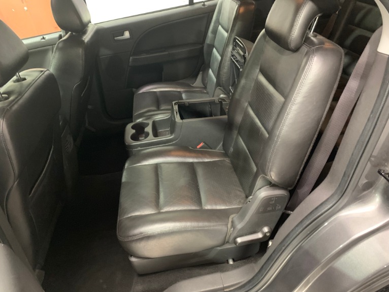 Used-2005-Ford-Freestyle-Limited-AWD