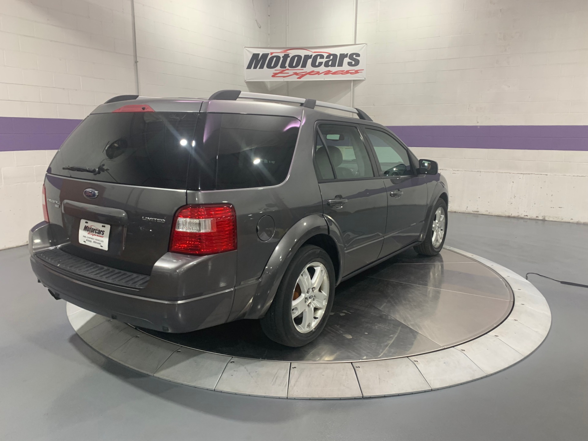 Used-2005-Ford-Freestyle-Limited-AWD