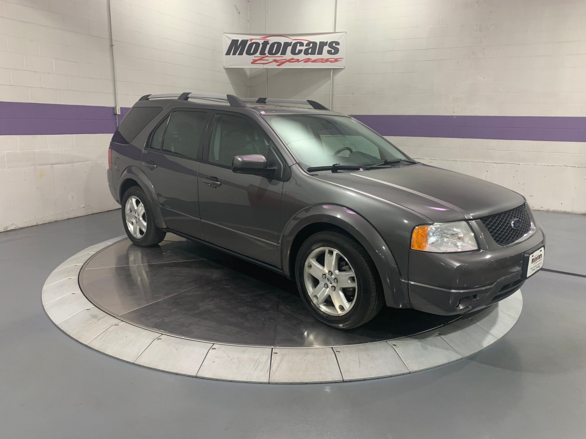 Used-2005-Ford-Freestyle-Limited-AWD