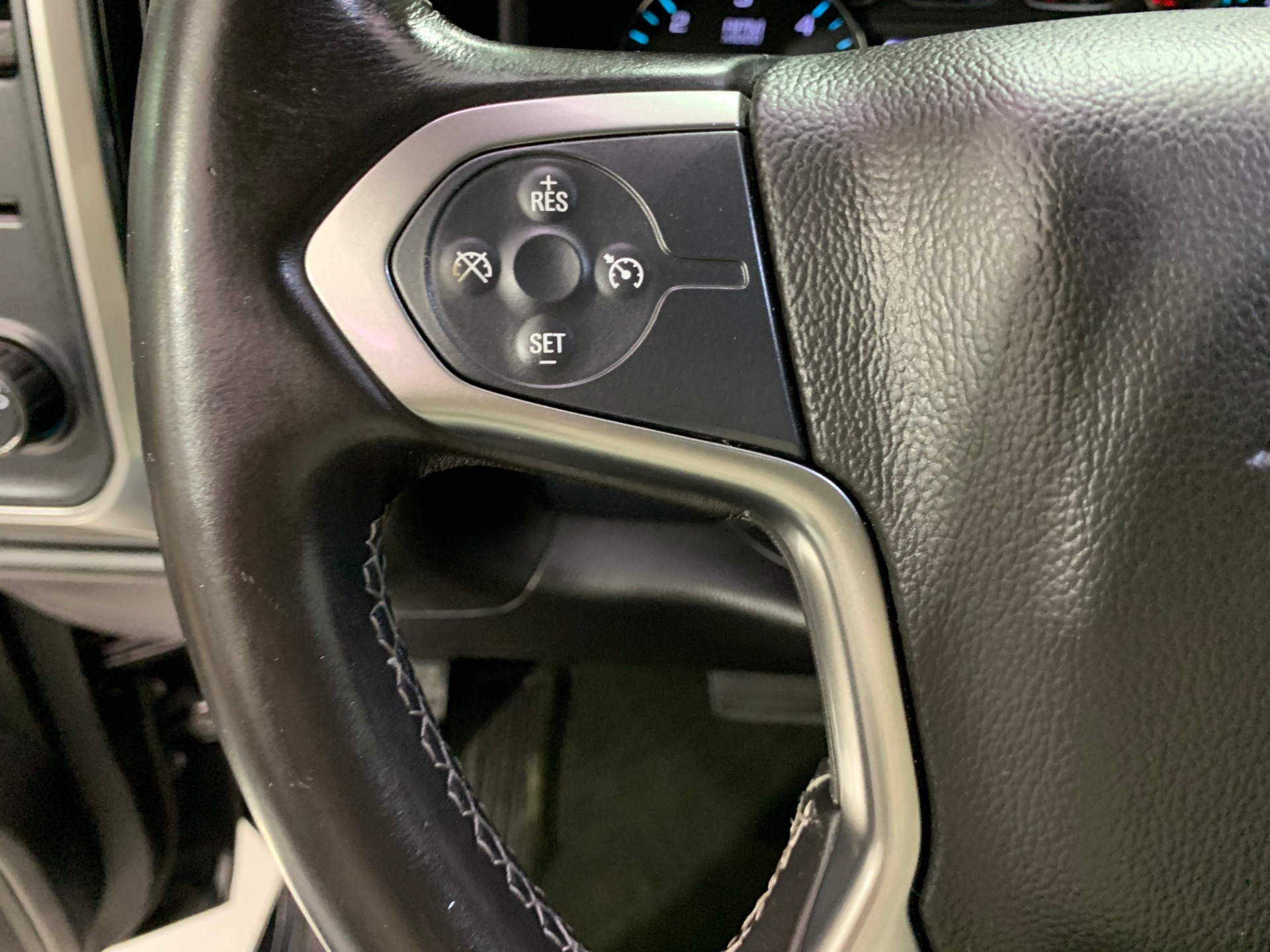 Used-2014-Chevrolet-Silverado-1500-LT-4X2