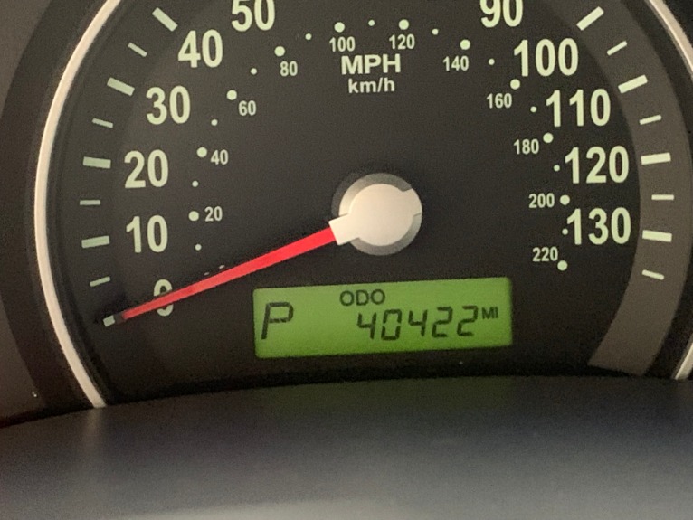 Used-2009-Kia-Sedona-LX-FWD