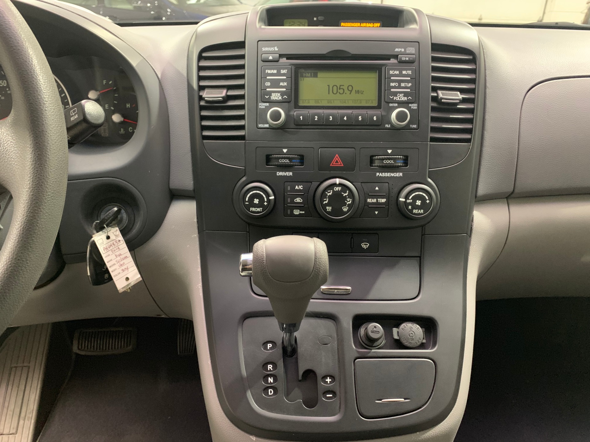 Used-2009-Kia-Sedona-LX-FWD