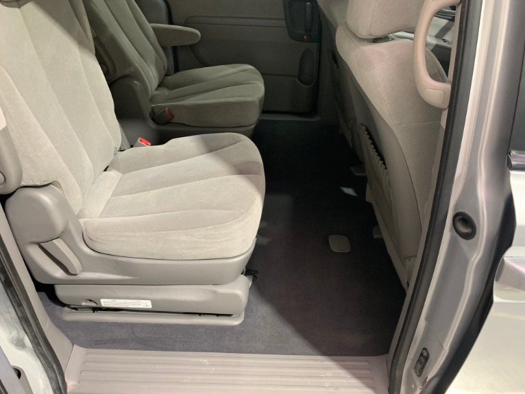 Used-2009-Kia-Sedona-LX-FWD