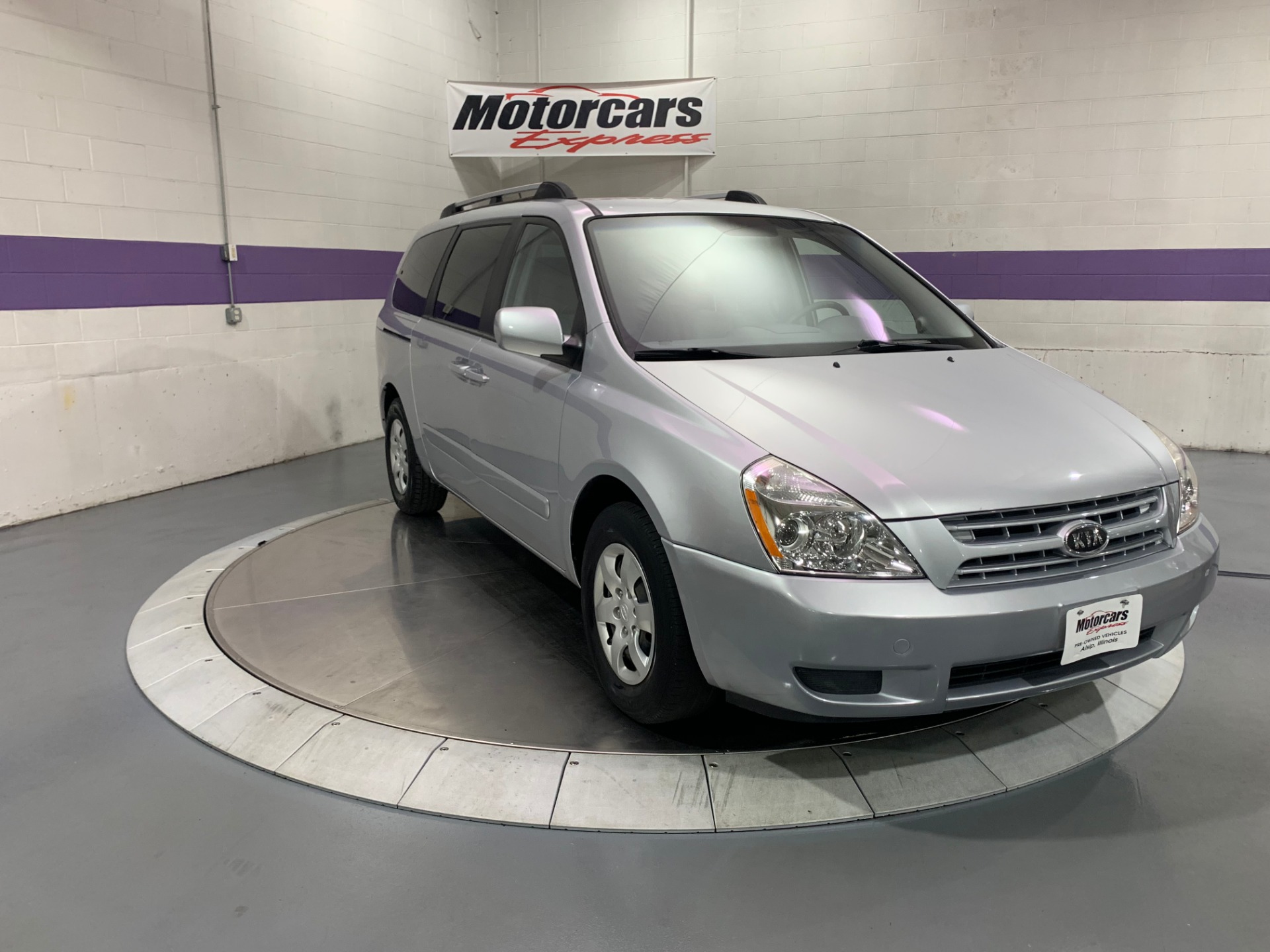 Used-2009-Kia-Sedona-LX-FWD