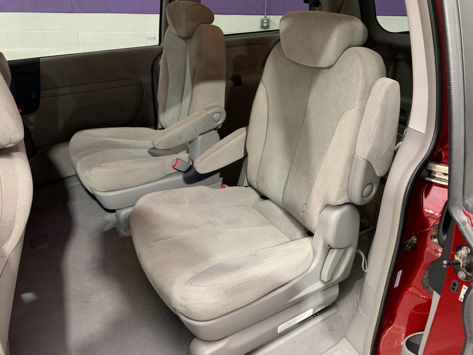 Used-2007-Hyundai-Entourage-SE-FWD