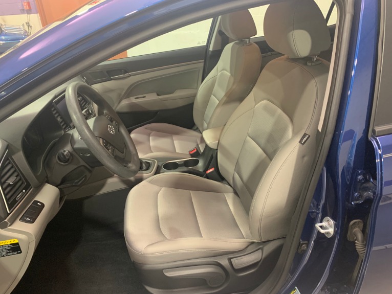 Used-2017-Hyundai-Elantra-SE-FWD