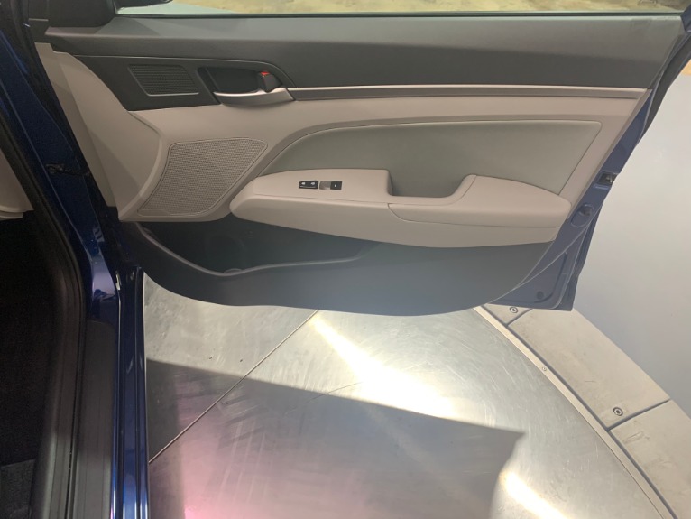 Used-2017-Hyundai-Elantra-SE-FWD