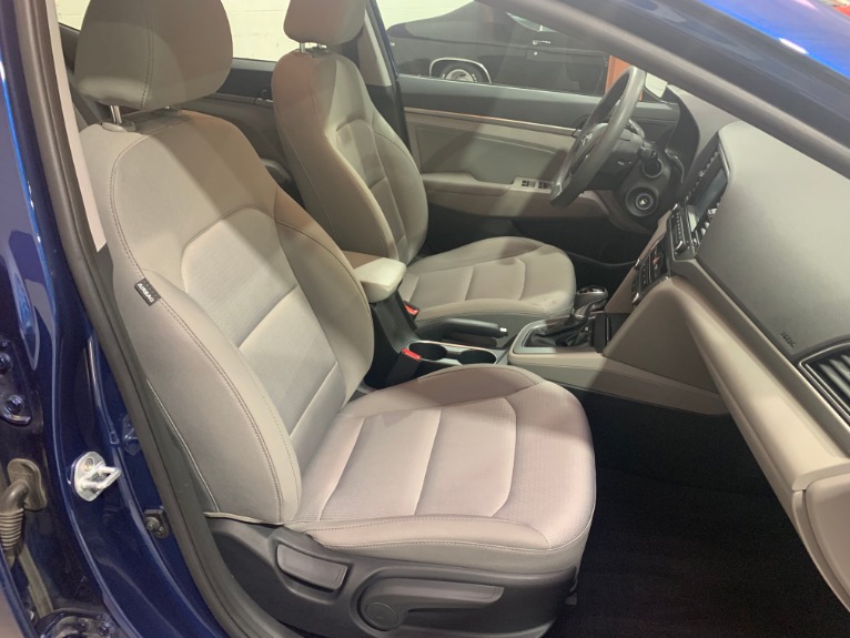 Used-2017-Hyundai-Elantra-SE-FWD