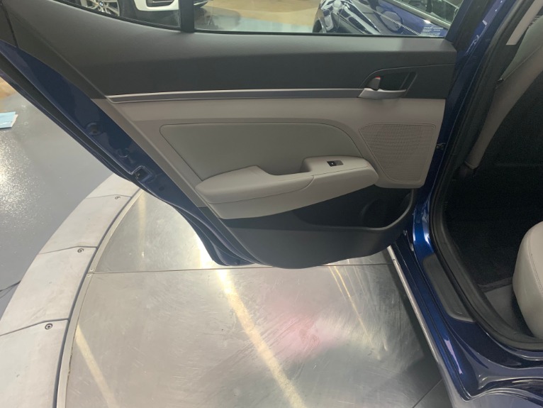 Used-2017-Hyundai-Elantra-SE-FWD