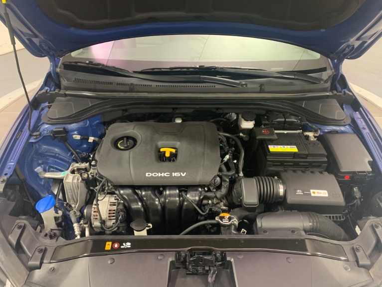 Used-2017-Hyundai-Elantra-SE-FWD