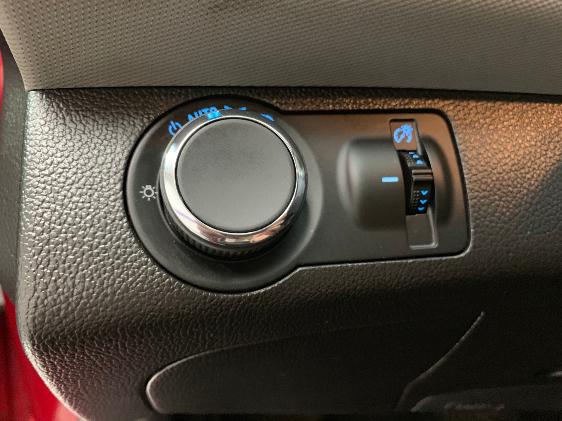 Used-2013-Chevrolet-Sonic-LT-Auto-FWD