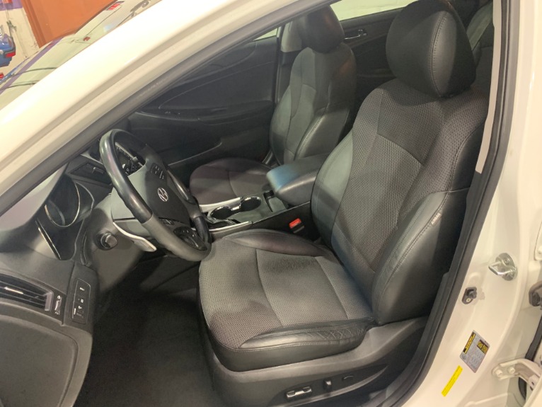 Used-2011-Hyundai-Sonata-SE-20T-FWD